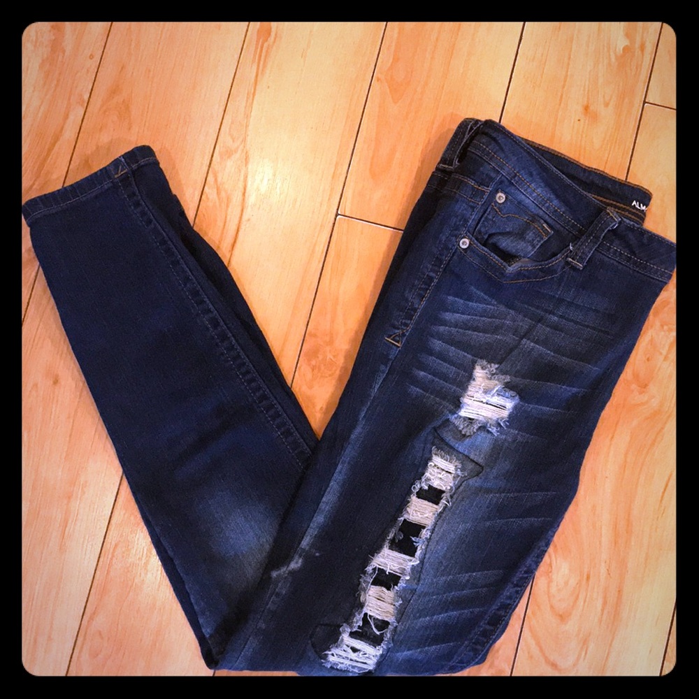 Almost Famous skinny distressed jeans. Size 13
